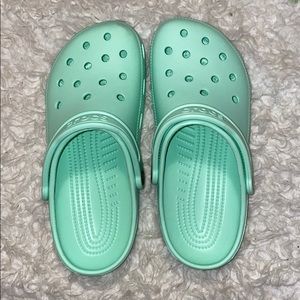 WOMENS CROCS WORN ONCE